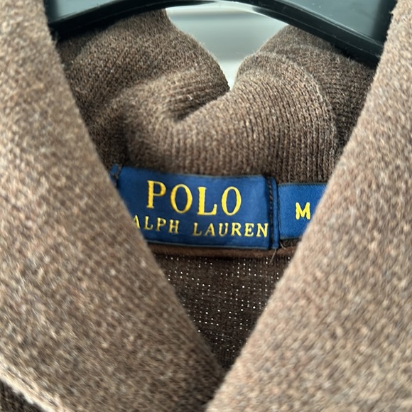 Men’s sweater Ralph Lauren. 3 buttons on neckline. Suede elbow cover - Picture 4 of 5